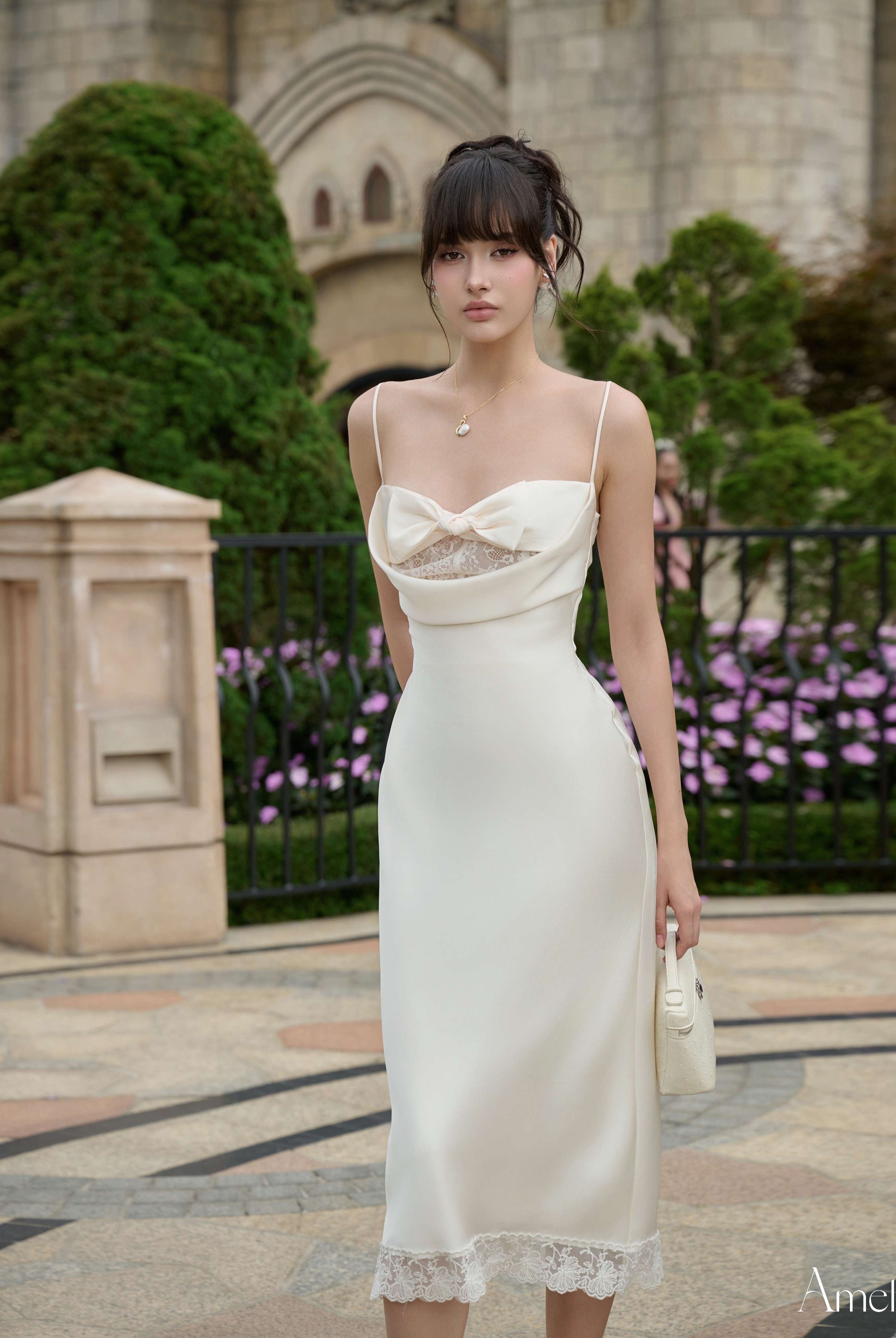 Kasani Amelie Official