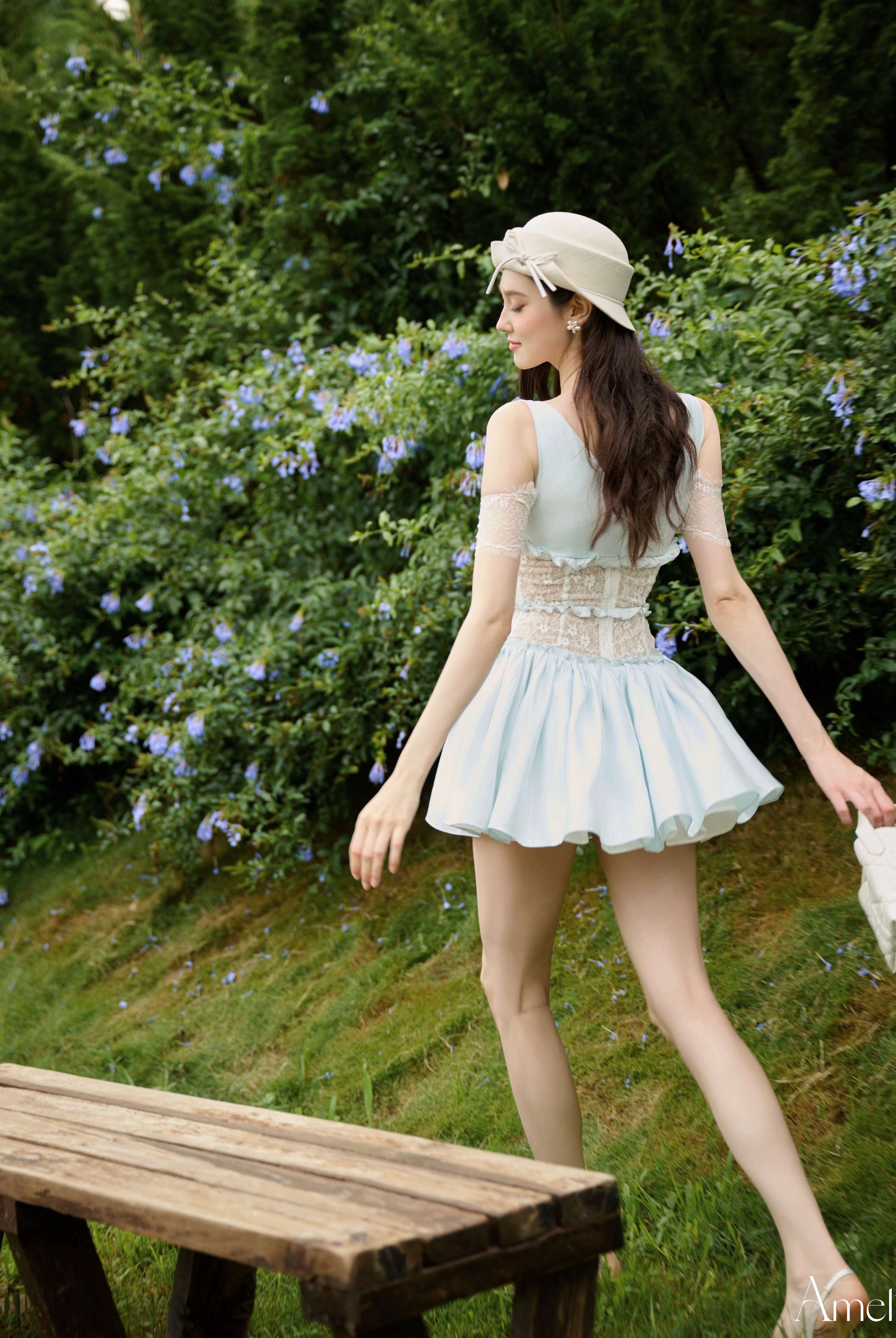 Nari Amelie Official