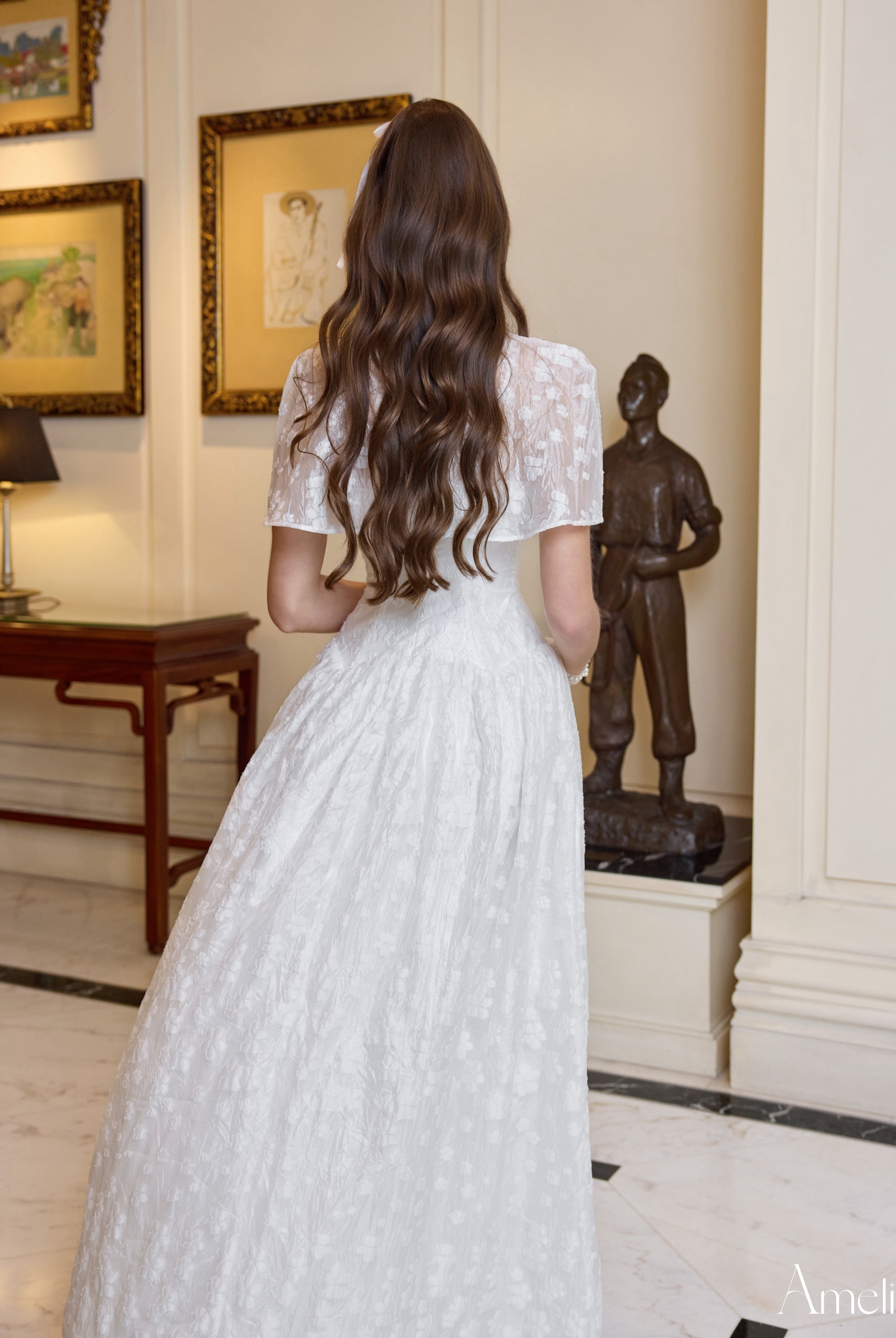 Usha Amelie Official