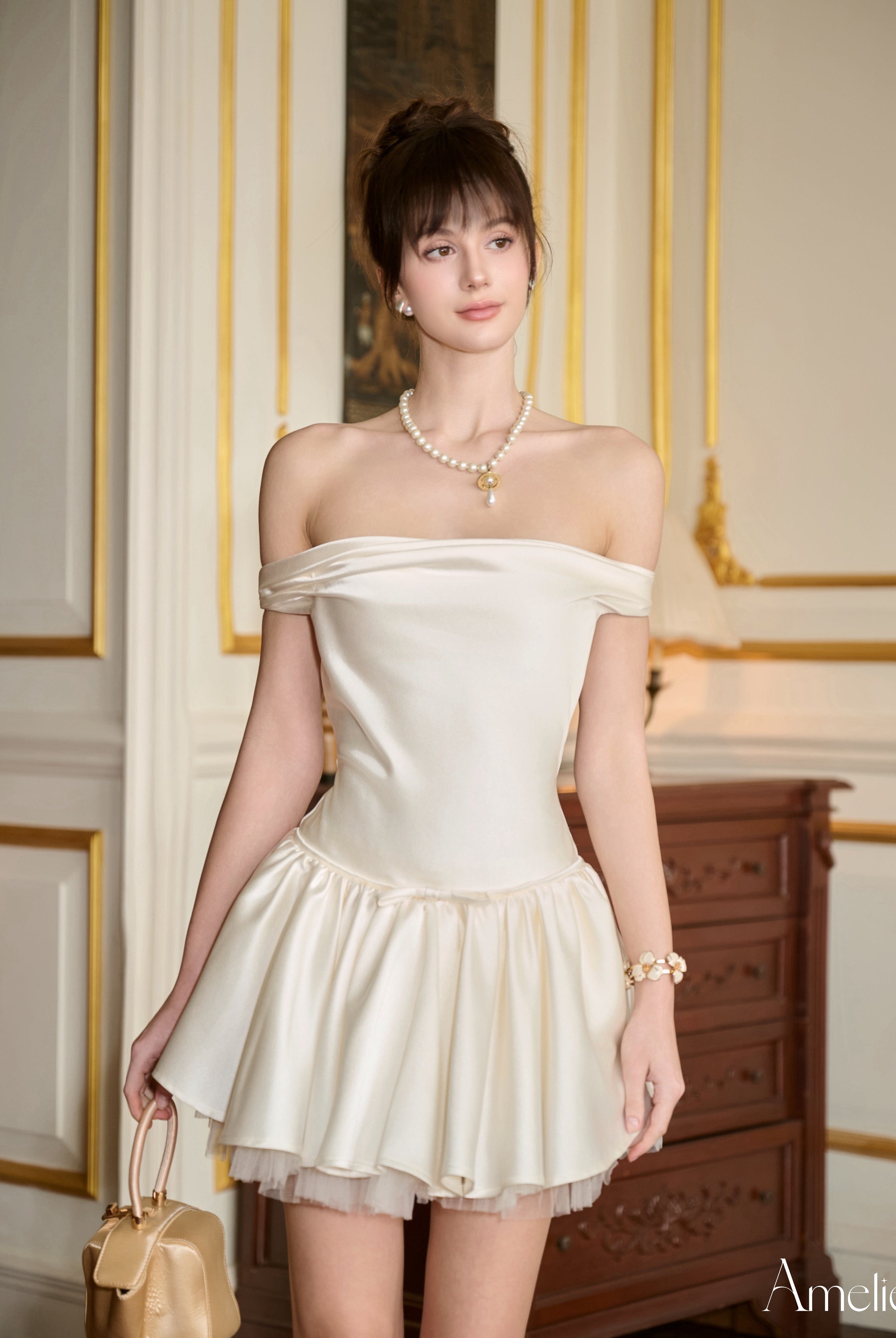 Danielle Amelie Official