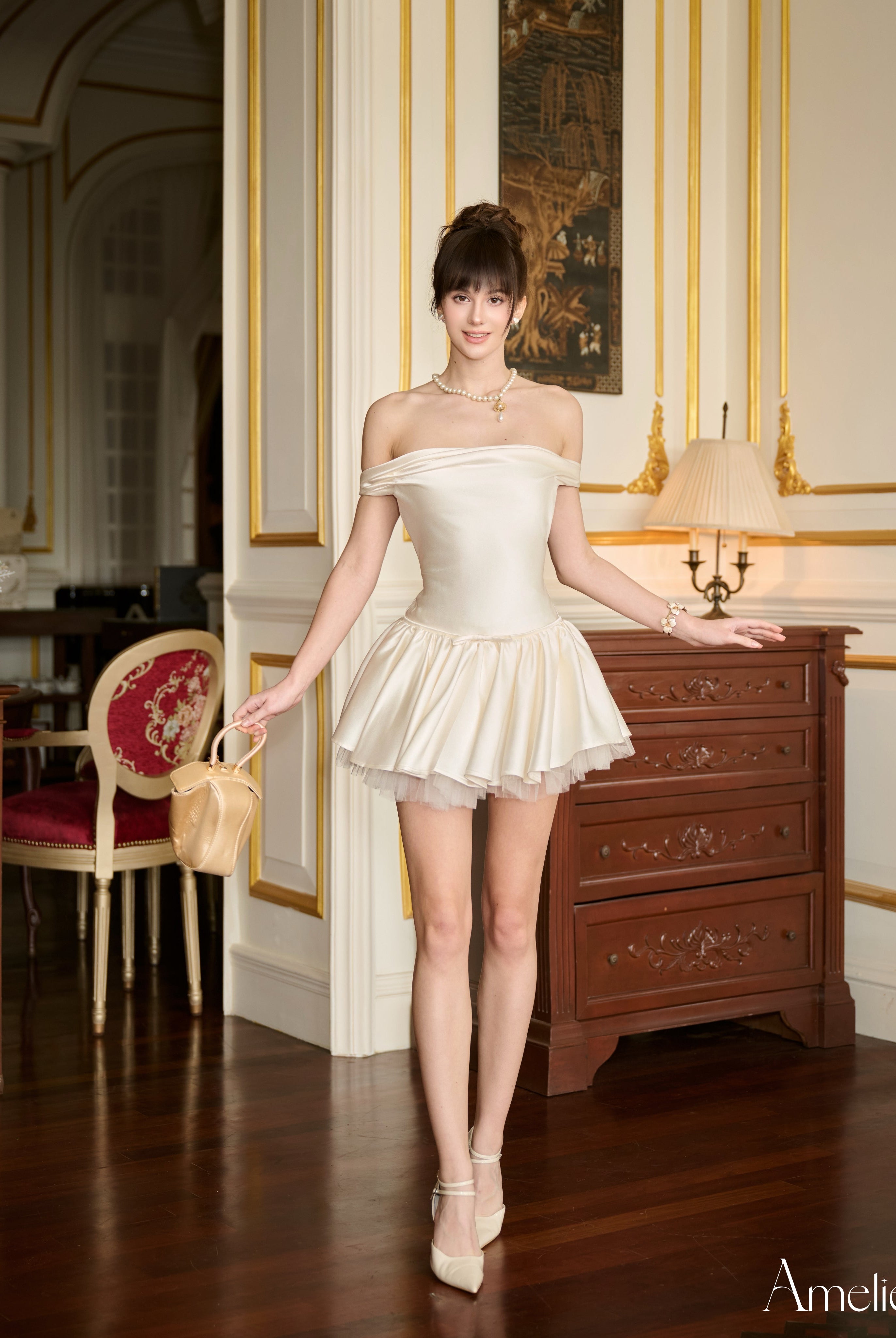 Danielle Amelie Official