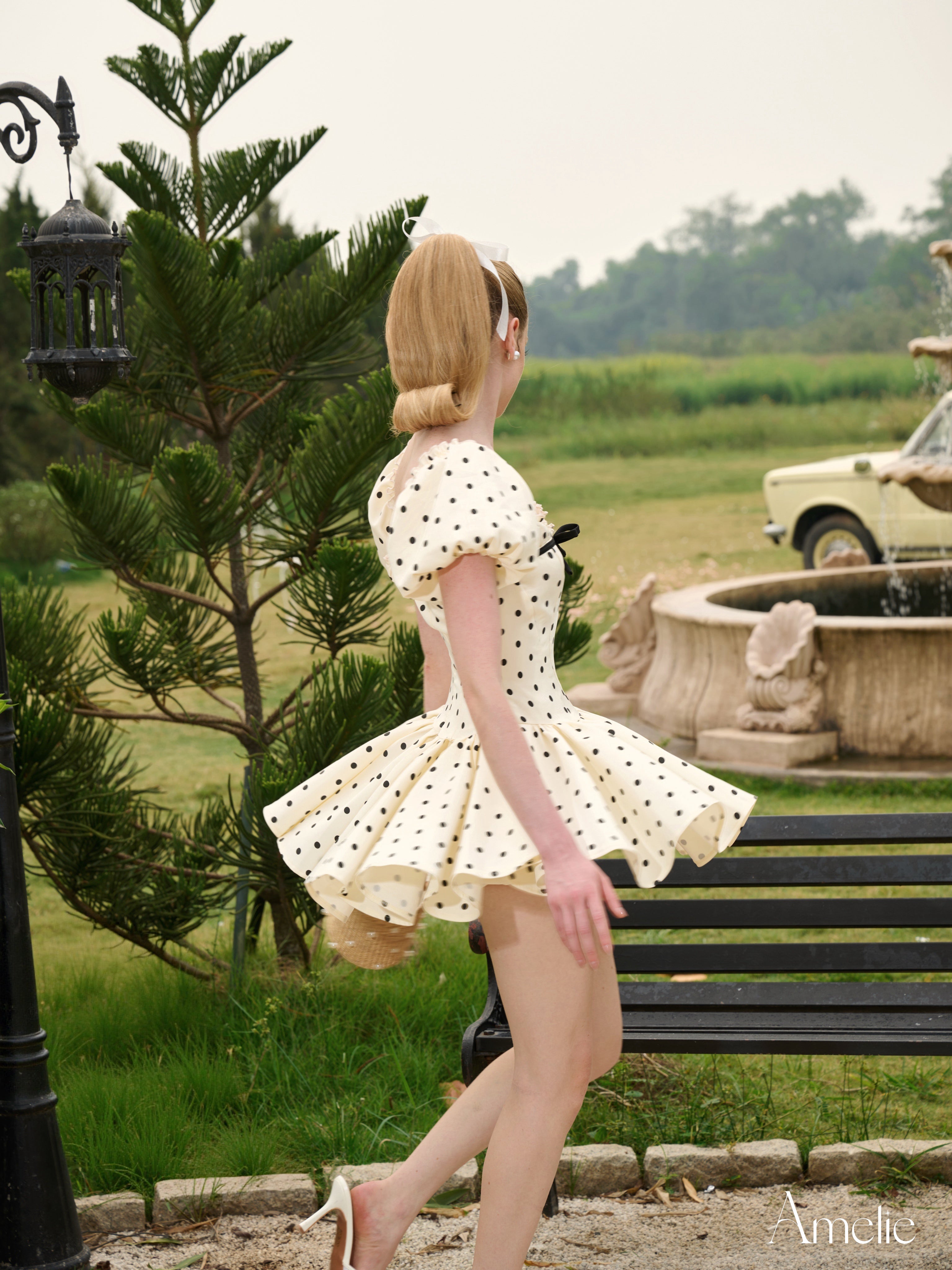 Allora Amelie Official