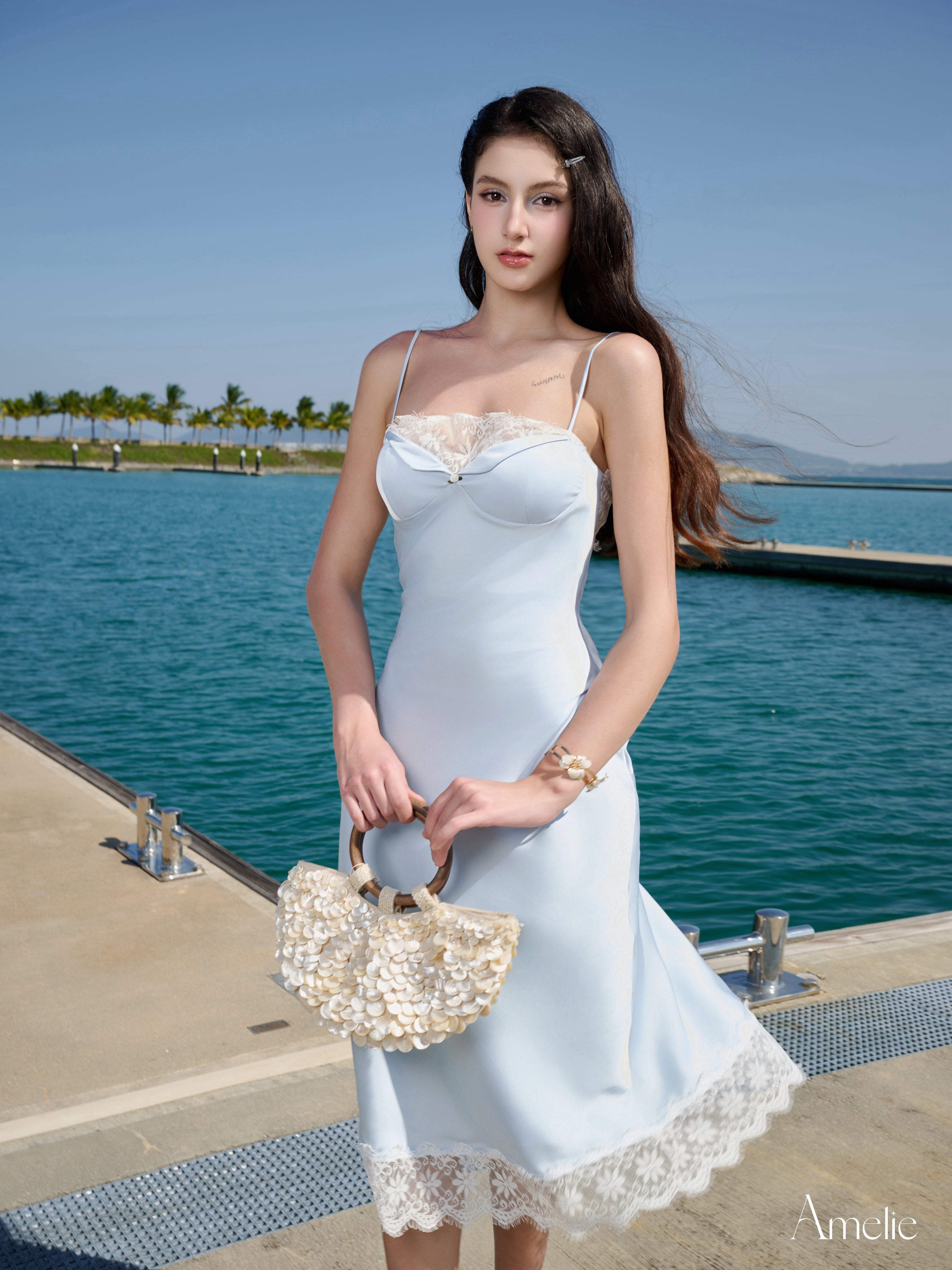 Amica Amelie Official