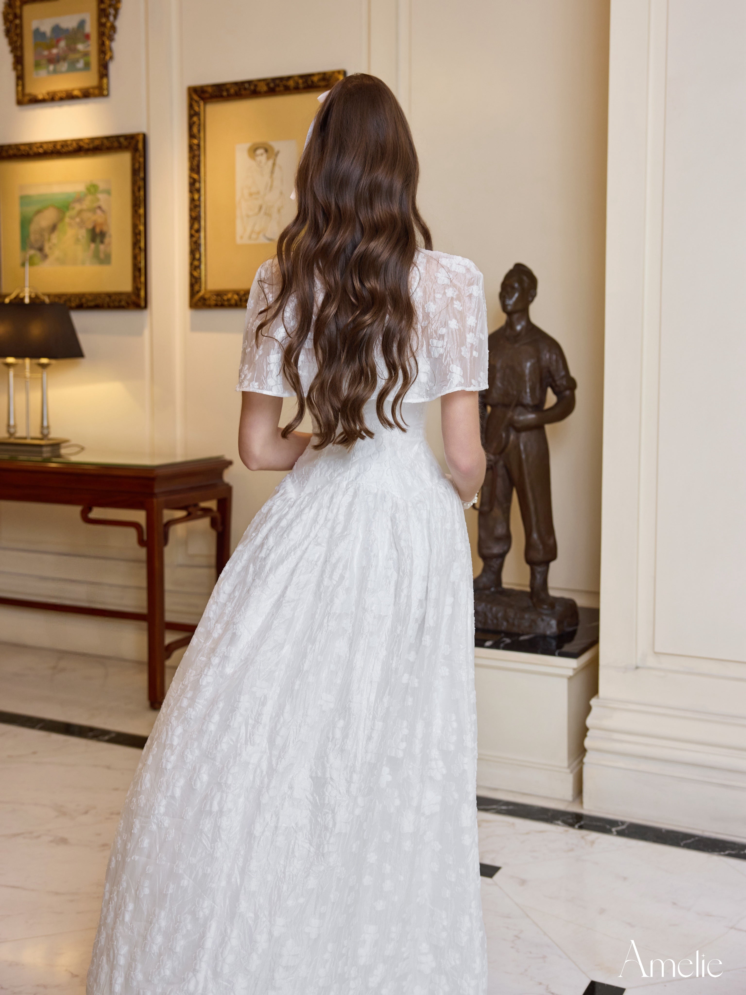 Usha Amelie Official