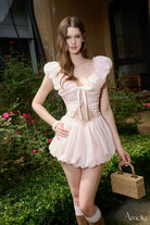 Cana Amelie Official